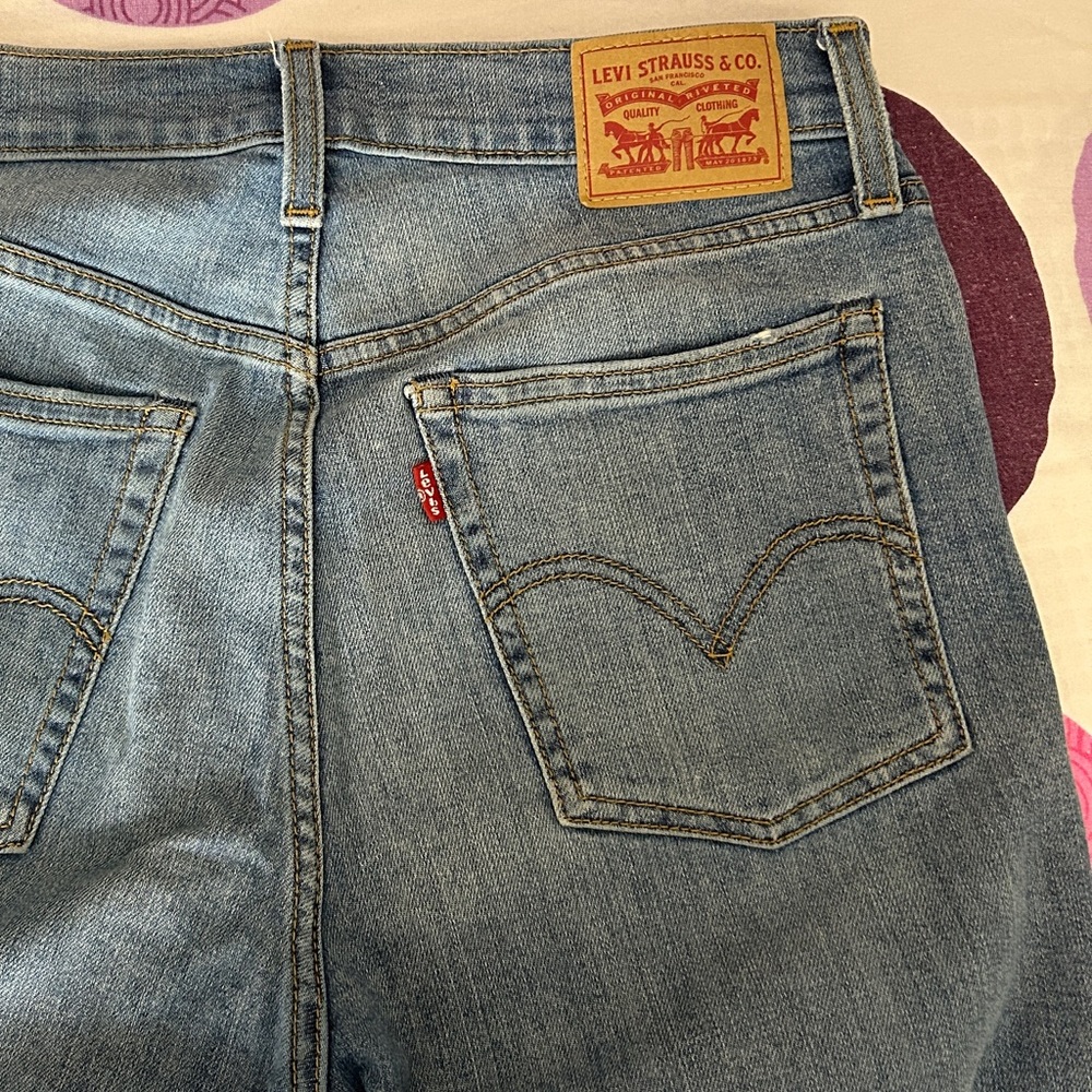 Levi’s Wedgie Skinny Size 28